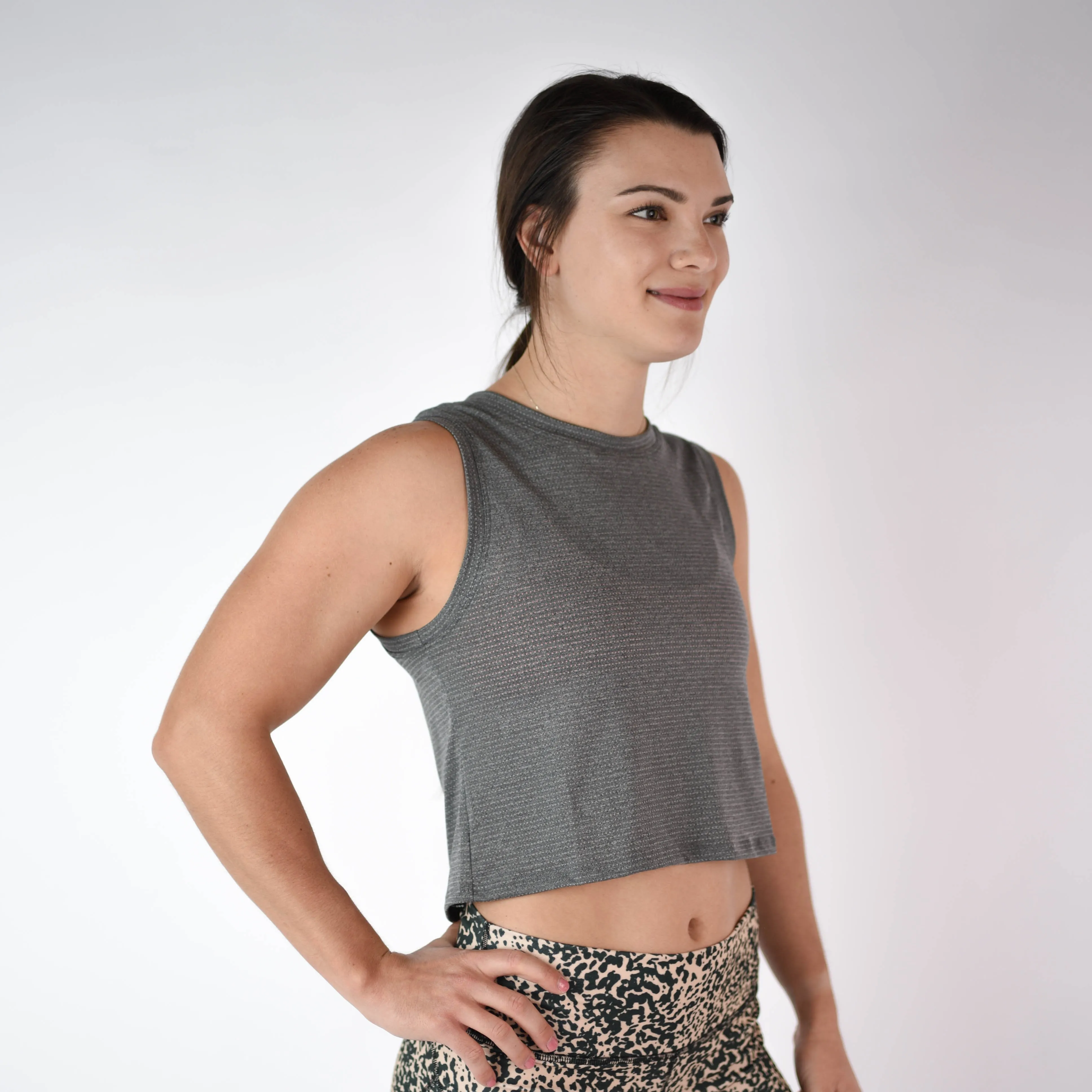 FLEO Dylan Muscle Crop Tank - Heather Black
