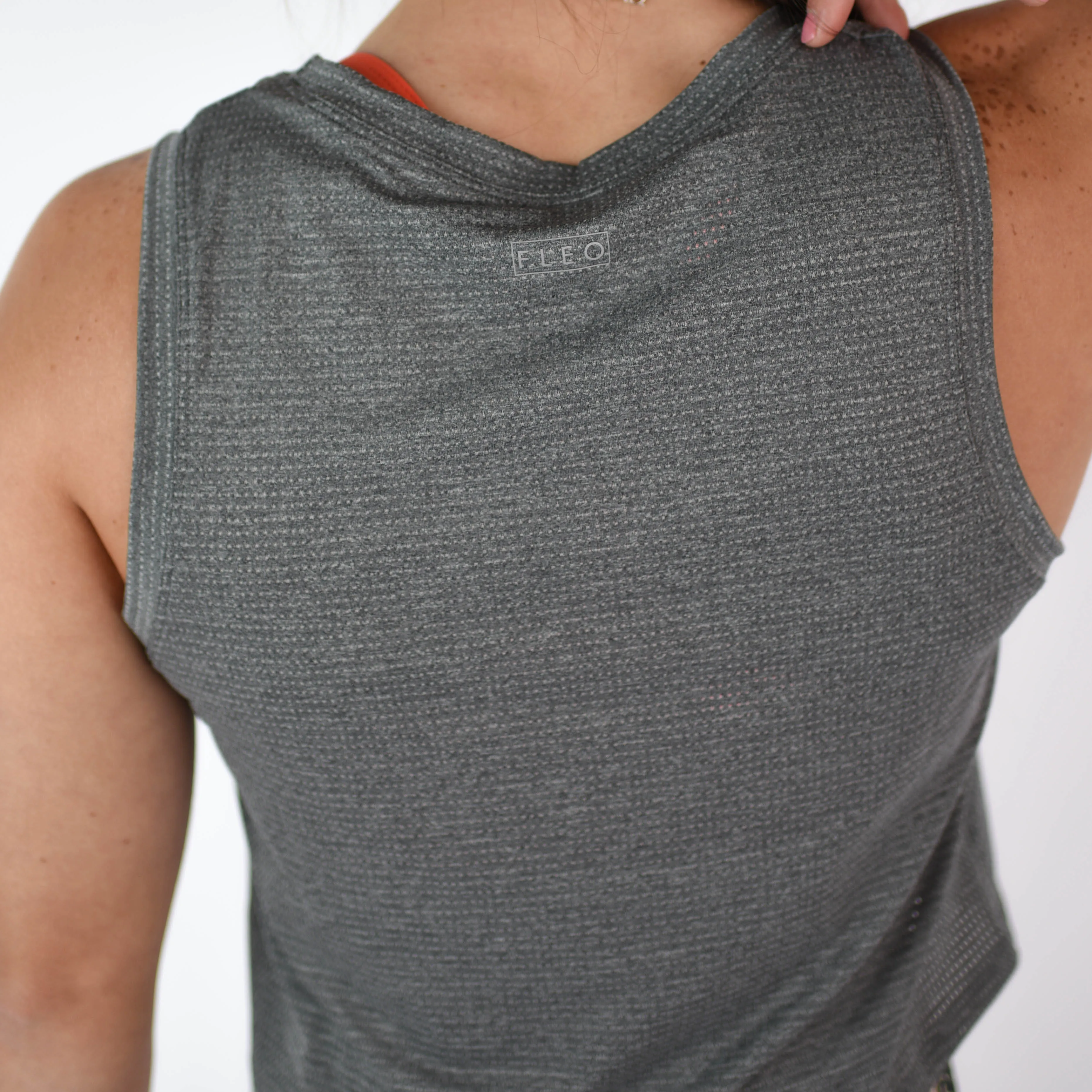 FLEO Dylan Muscle Crop Tank - Heather Black