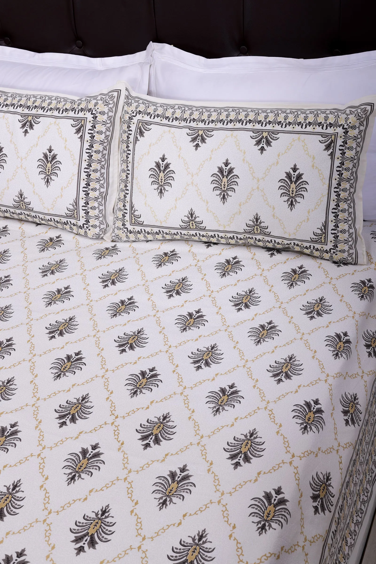 Pineapple Jaal Grey Cotton Bedsheet